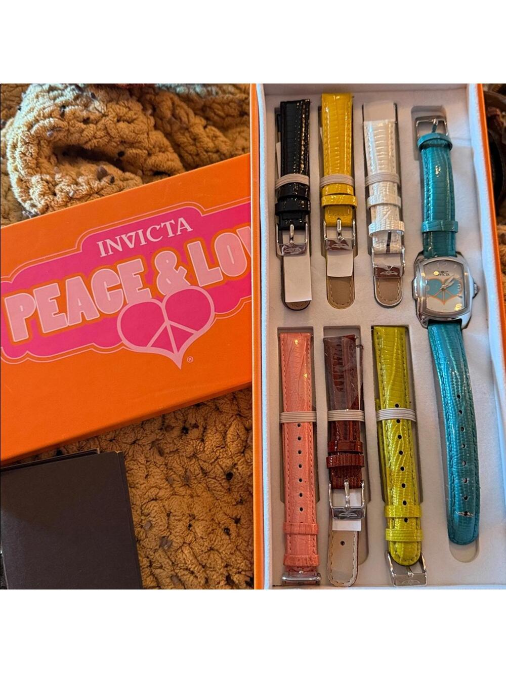 ⏱✨ Invicta Lupah Women’s Watch – Model 25026 + 6 Extra Leather Bands ✨